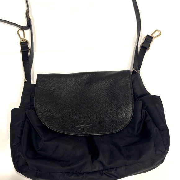 TORY BURCH Thea Black Nylon Pebble Leather Bag - Picture 6 of 13